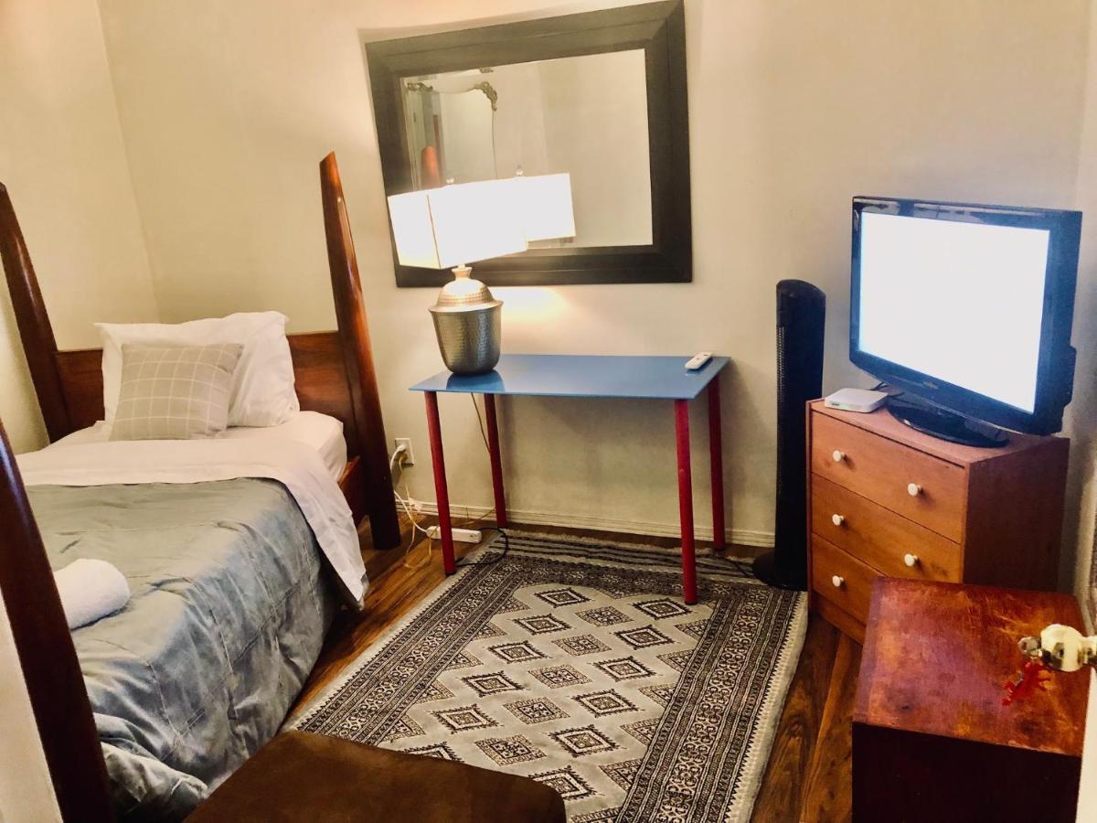 Cozy Apartment In Oakville , Ontario , Canada 외부 사진