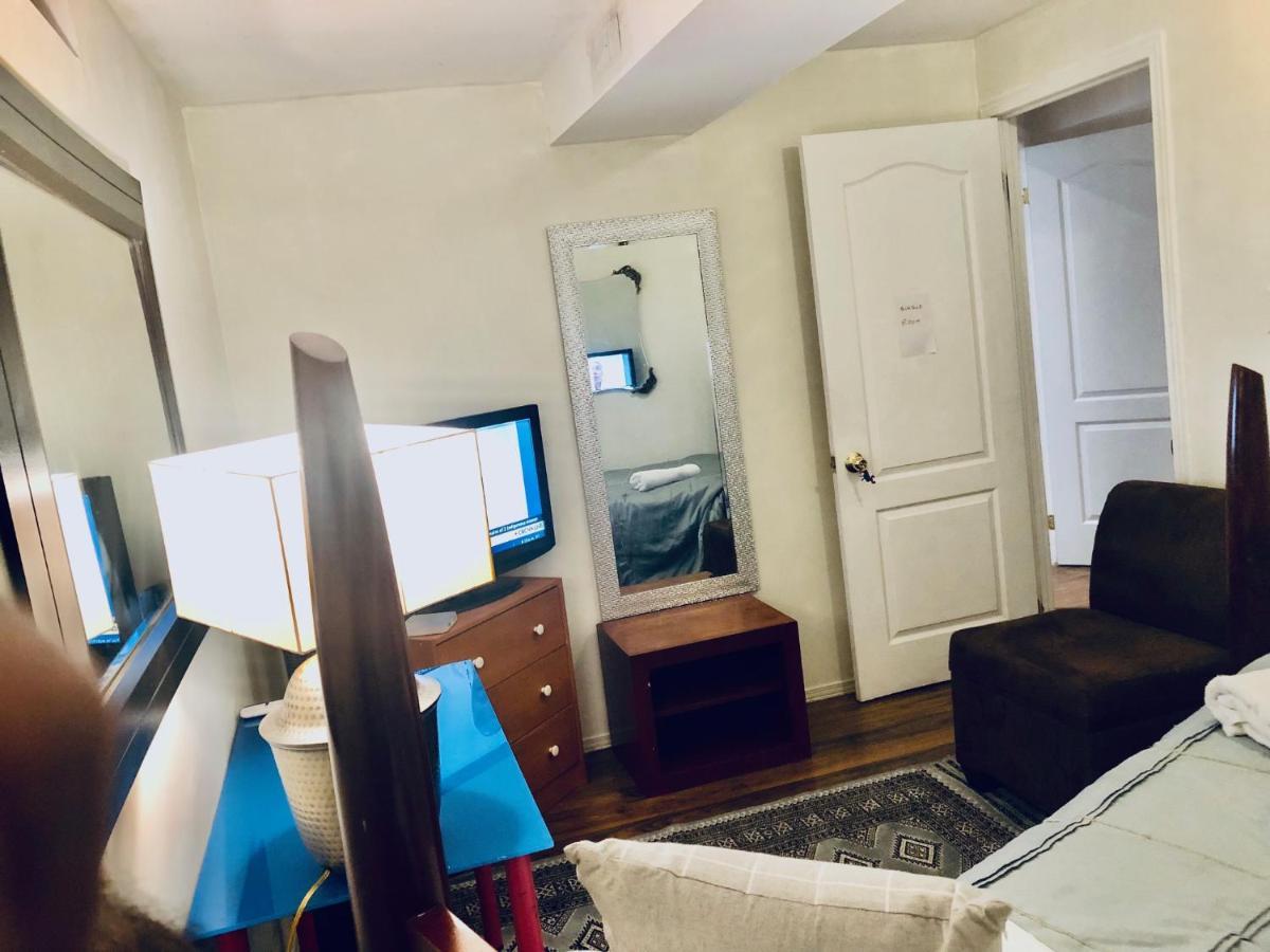 Cozy Apartment In Oakville , Ontario , Canada 외부 사진